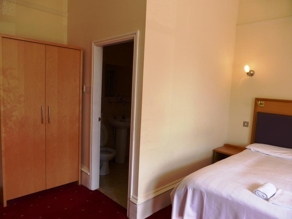 Old Vicarage Hotel Leeds Szoba fotó